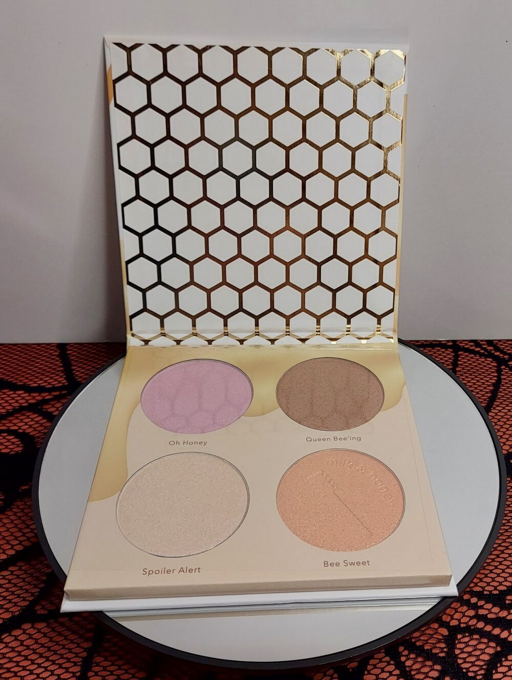 NIB Beauty Bakerie Milk & Honey Highlighter Palette - Picture 4 of 4